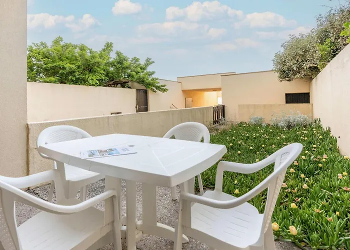 Les Oceanides-4 By Interhome